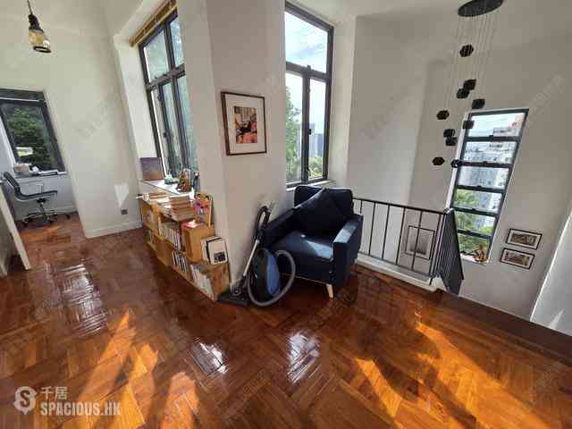 Mid Levels East - Caronia 11