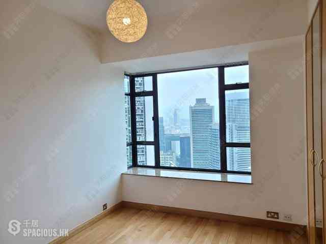 Mid Levels Central - Fairlane Tower 05