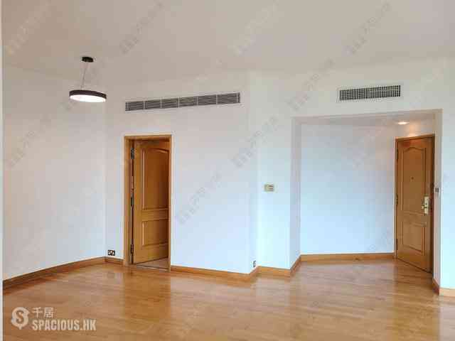 Mid Levels Central - Fairlane Tower 07