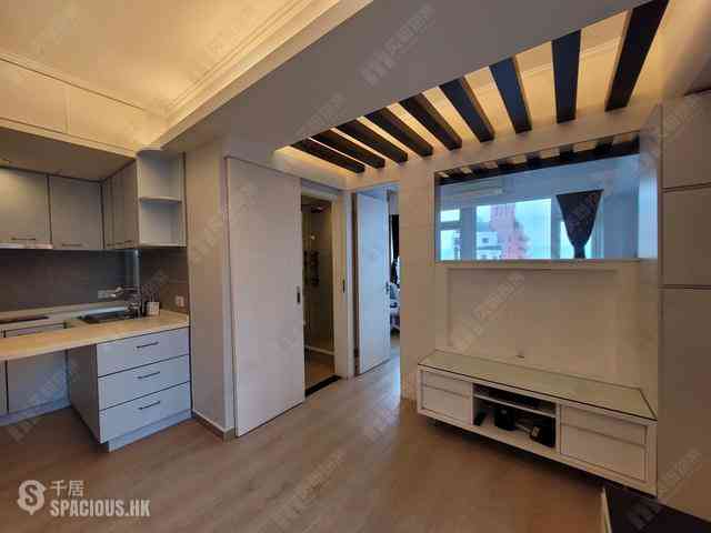 Mid Levels Central - Woodland Court 01