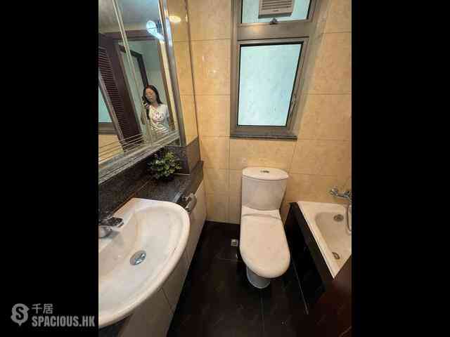 Kennedy Town - The Merton Tower 2 05