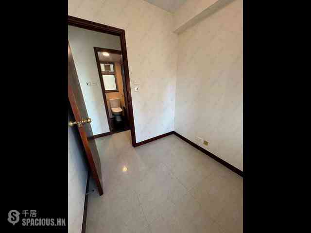 Kennedy Town - The Merton Tower 2 06