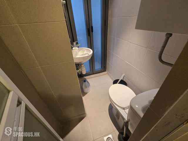 Mid Levels Central - Azura 05