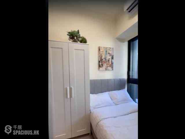 Sai Ying Pun - The Queens 05