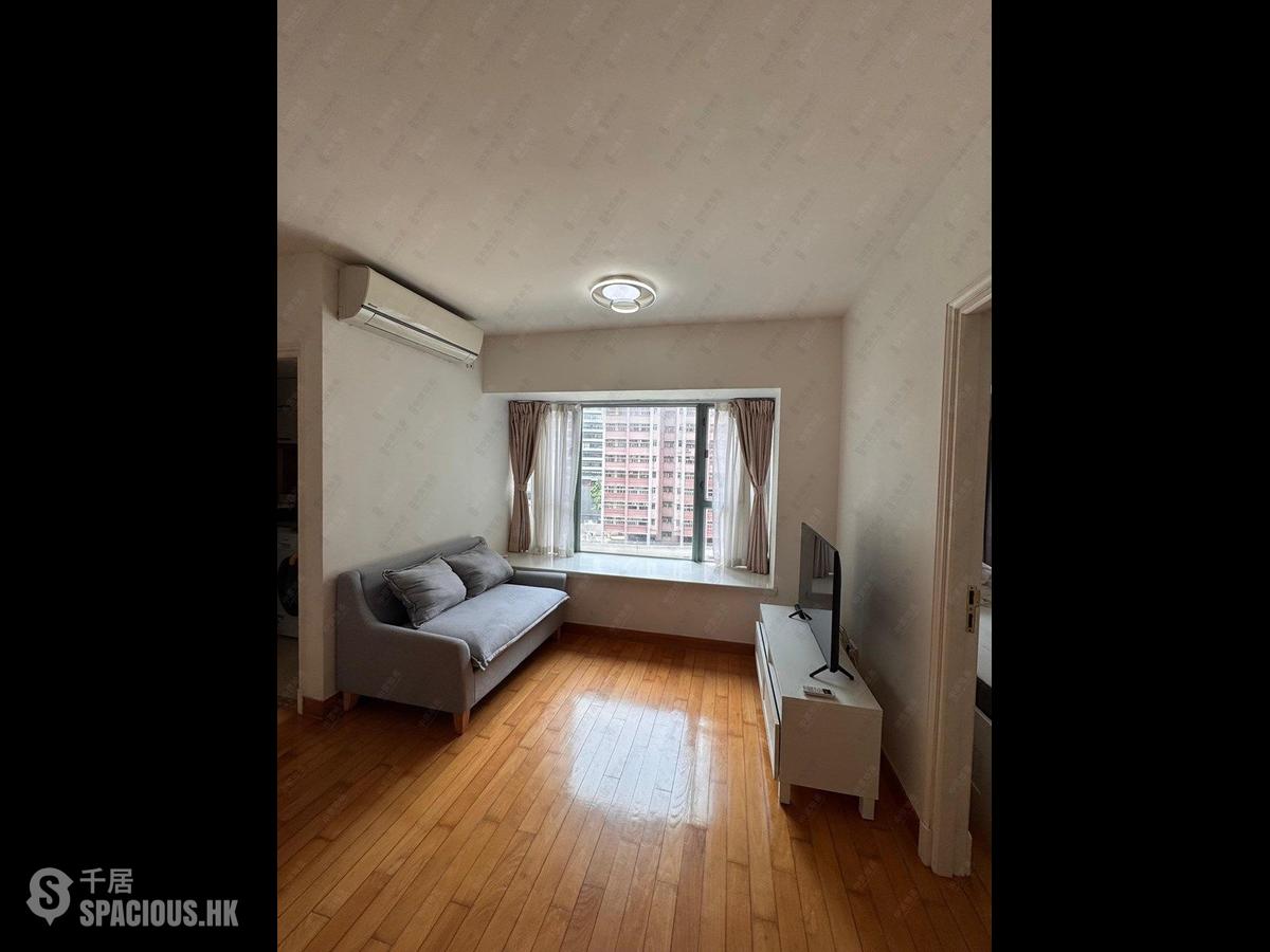 Sheung Wan - Queen's Terrace Block 1 01