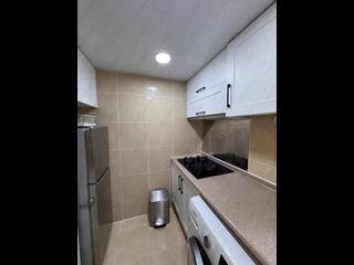 Sheung Wan - Queen's Terrace Block 1 05