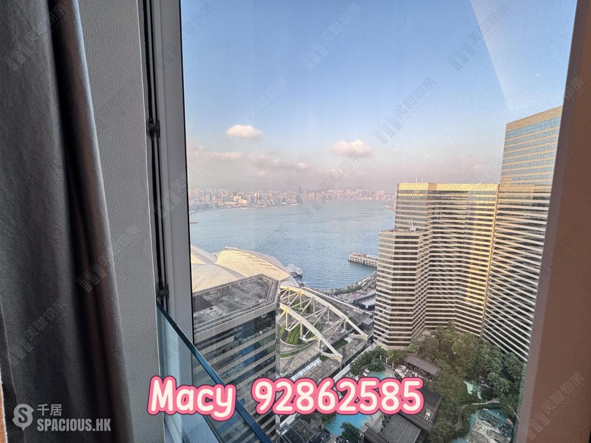 Wan Chai - Convention Plaza Apartments 01