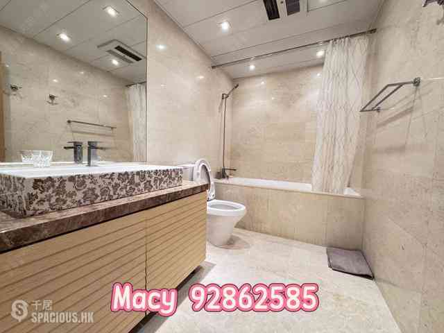 Wan Chai - Convention Plaza Apartments 06