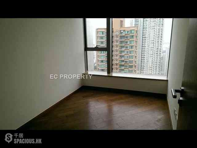 Tai Hang - The Signature 12