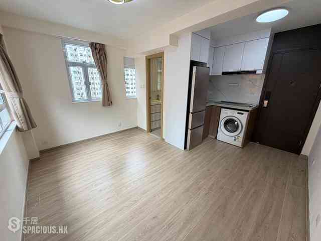 Sai Ying Pun - Wing Lee Building 01