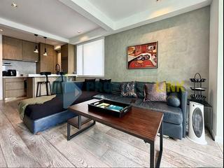 Mid Levels Central - On Fung Building 04