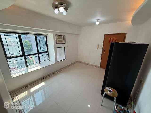 Tai Kok Tsui - Greenfield Garden Block 1 01