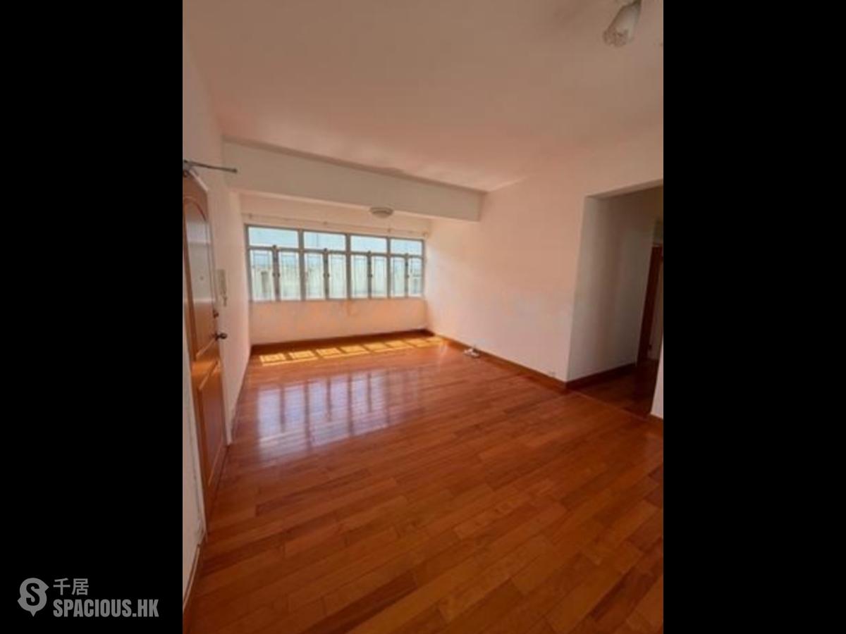 Happy Valley - Sanitarian Apartments 01