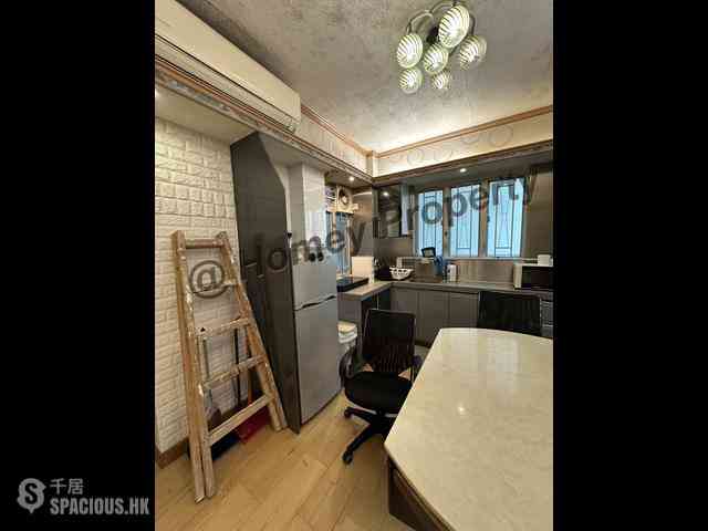 Wan Chai - Sai Kou Building 03