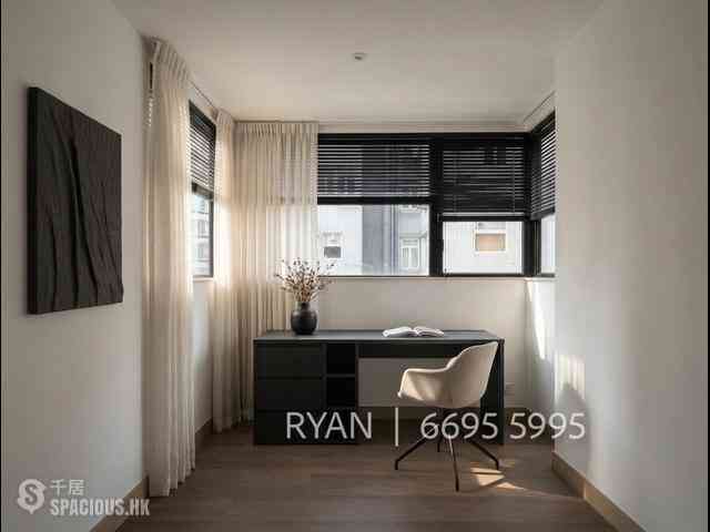 Mid Levels Central - 62B, Robinson Road 07