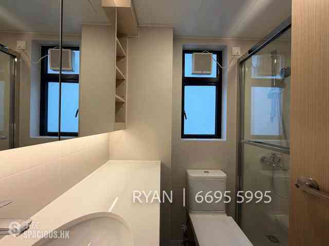 Mid Levels Central - 62B, Robinson Road 09