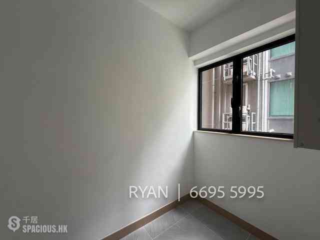 Mid Levels Central - 62B, Robinson Road 10
