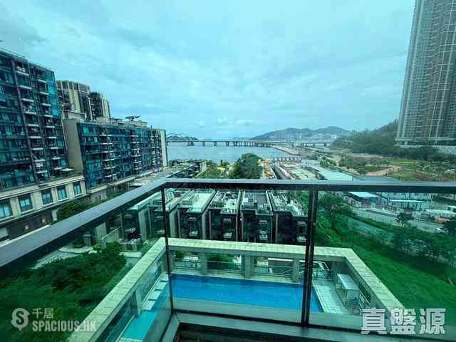 Tseung Kwan O - Capri 01