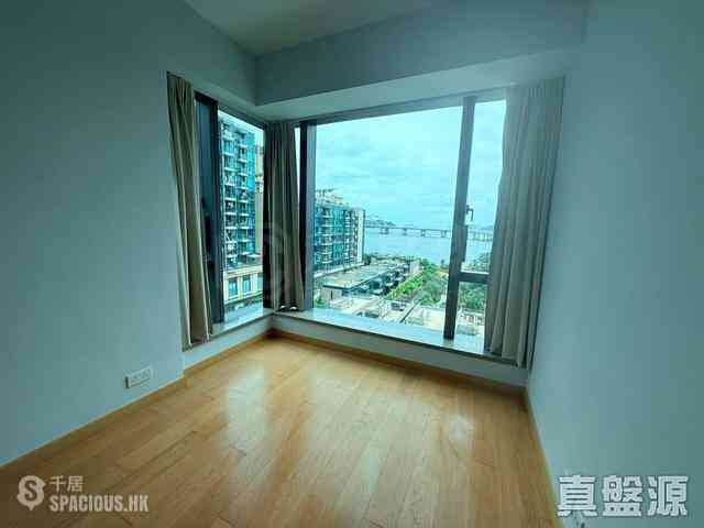 Tseung Kwan O - Capri 04