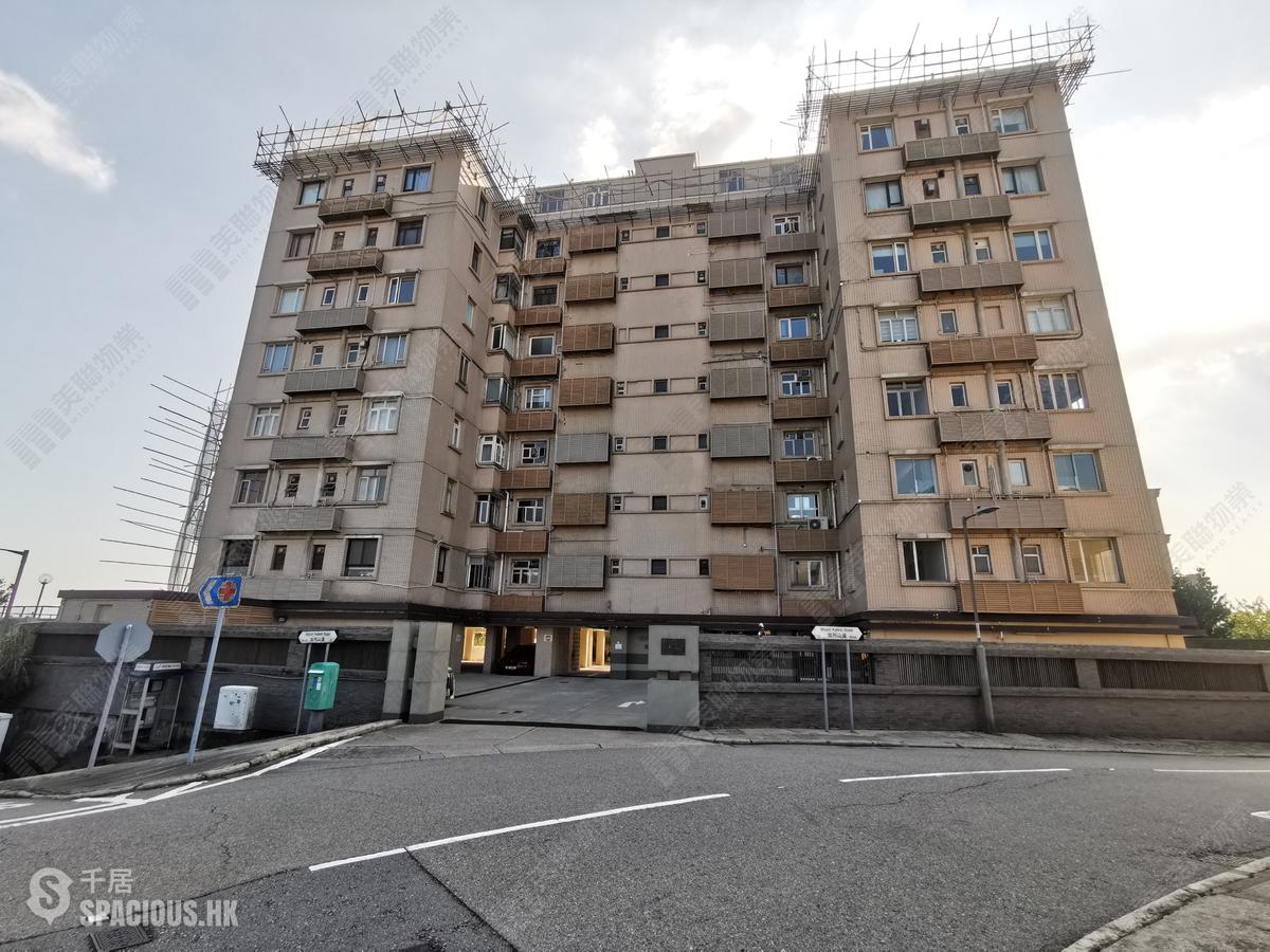 The Peak - Vivian Court 01