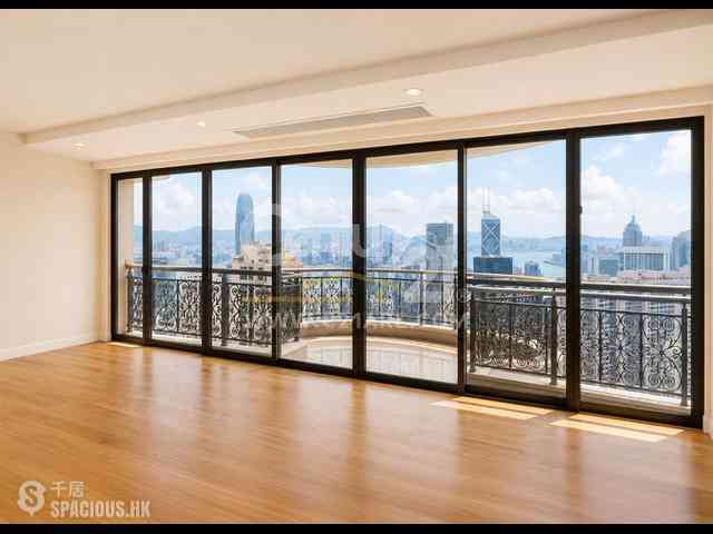 Mid Levels Central - Clovelly Court 01