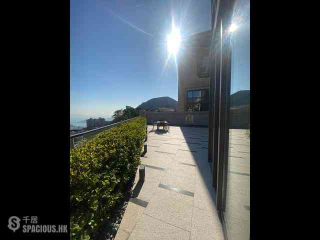 The Peak - Twelve Peaks 03