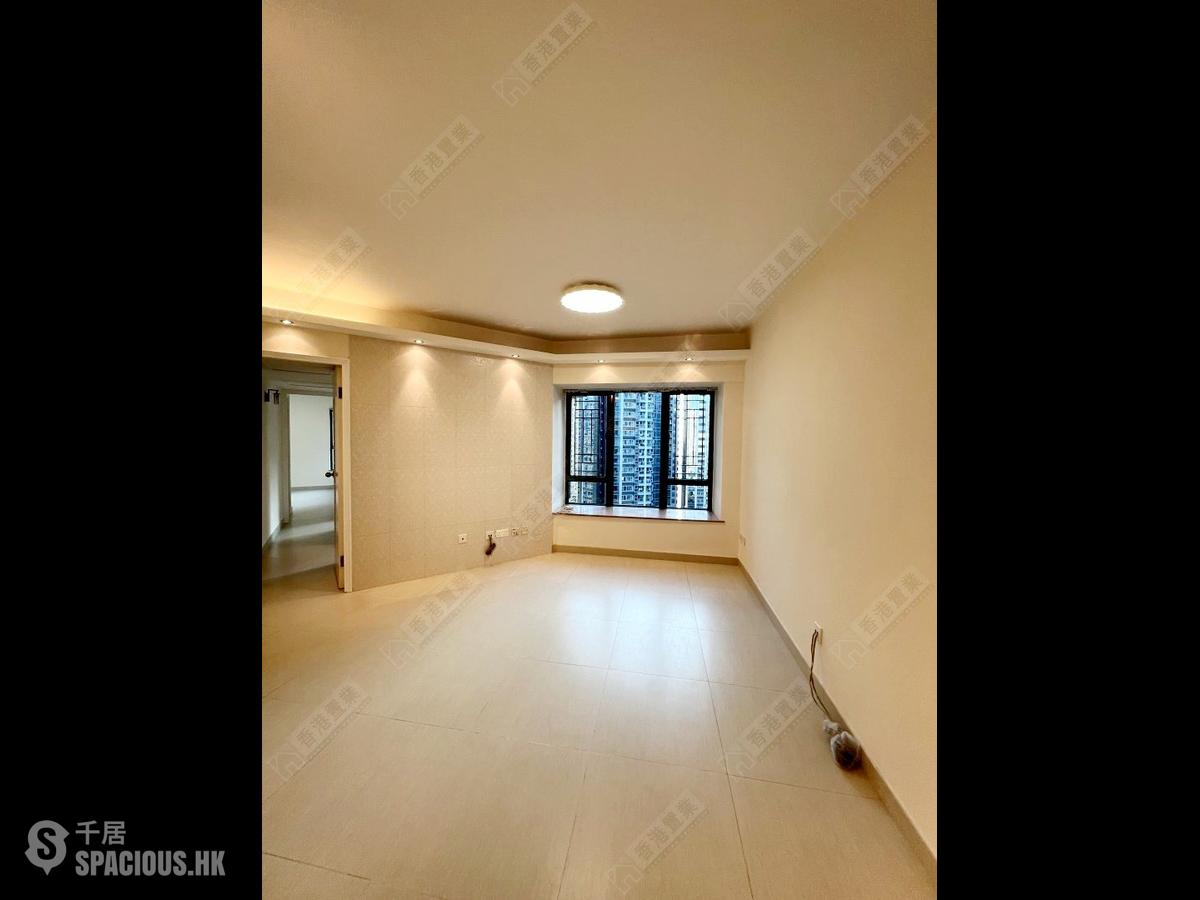 Tai Kok Tsui - Island Harbourview Block 2 01