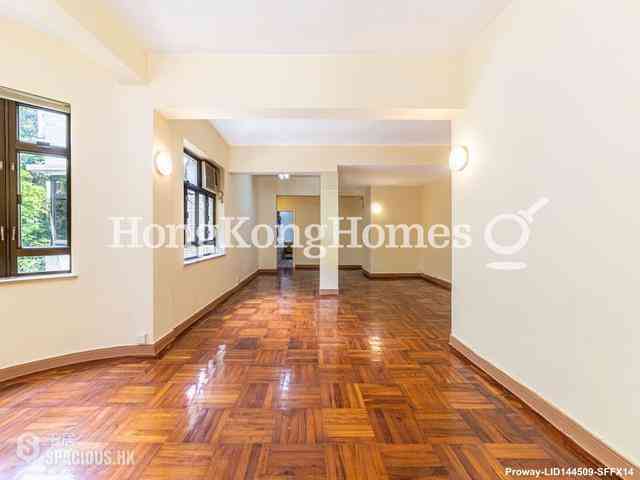 Mid Levels Central - Pak Fai Mansion 04