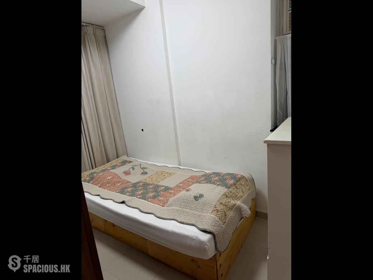 Ap Lei Chau - Lee Fat Mansion 01