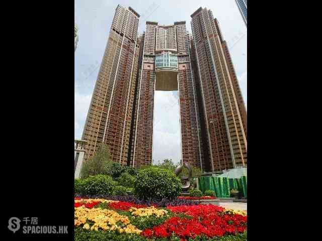 West Kowloon - The Arch 14