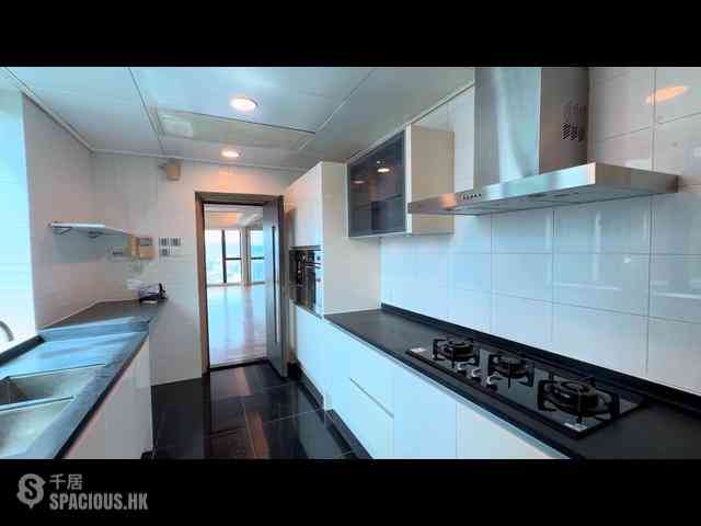 Mid Levels Central - The Harbourview 08