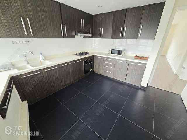 Mid Levels Central - Birchwood Place 13