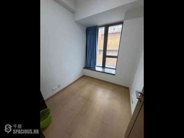 Jordan - The Austin 06