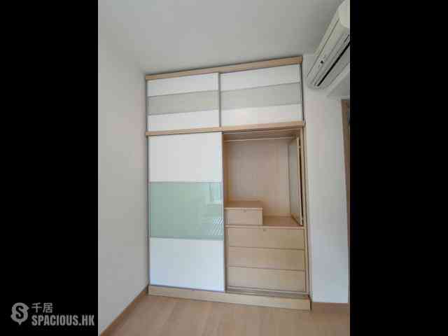 Sai Ying Pun - Island Crest Block 1 03