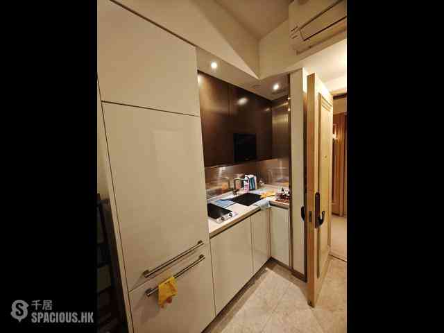 Sai Ying Pun - 63, Pokfulam Amber House (Tower 1) 04