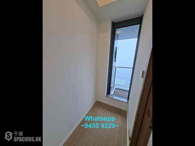 Sai Ying Pun - Des Voeux W Residence 08