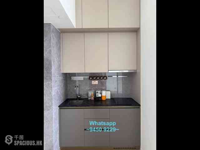 Sai Ying Pun - Des Voeux W Residence 10