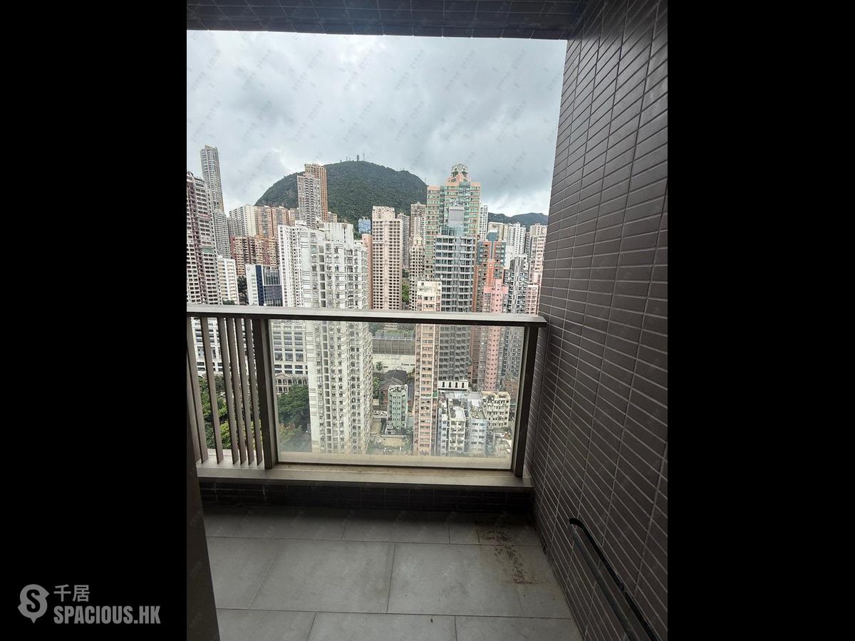 Sai Ying Pun - Island Crest 01