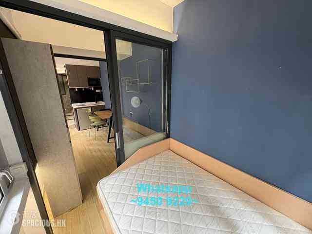 Sheung Wan - 114, Des Voeux Road West 08