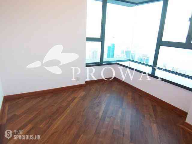 Mid Levels West - 80 Robinson Road 05