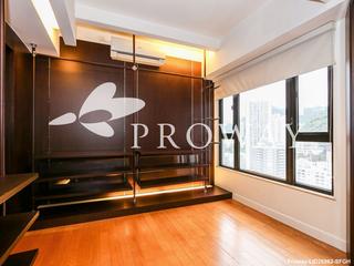 Central - The Royal Court 06