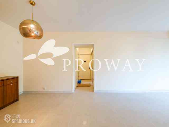 Mid Levels Central - Hillsborough Court 03