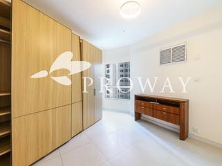 Mid Levels Central - Hillsborough Court 05