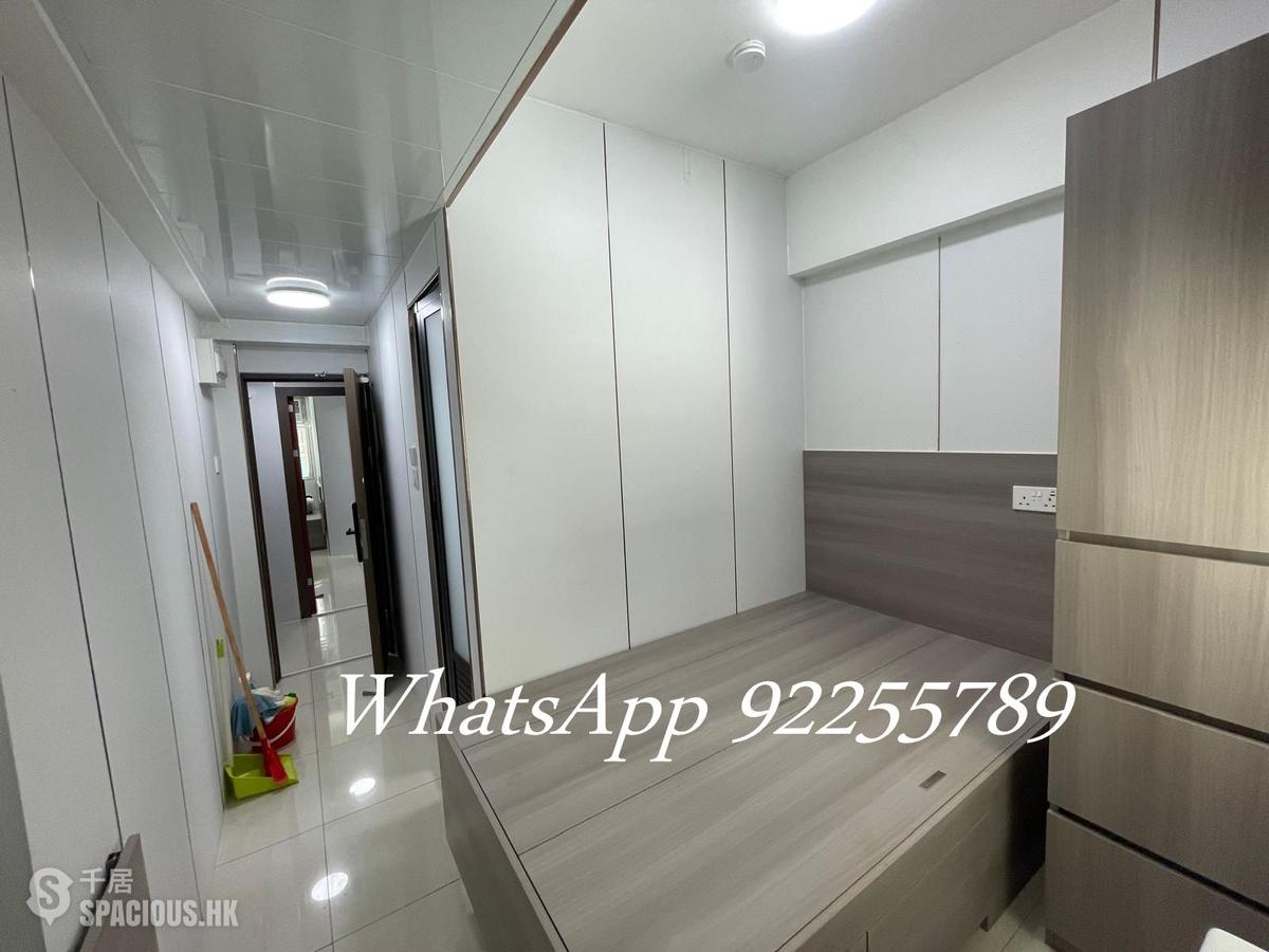 Sai Ying Pun - 300-302, Queen's Road West 01