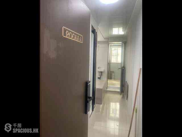 Sai Ying Pun - 300-302, Queen's Road West 07