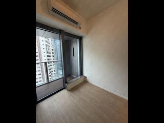 Sai Ying Pun - Des Voeux W Residence 03