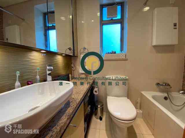 Wan Chai - The Zenith 07