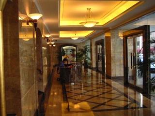 Mid Levels Central - Estoril Court 03