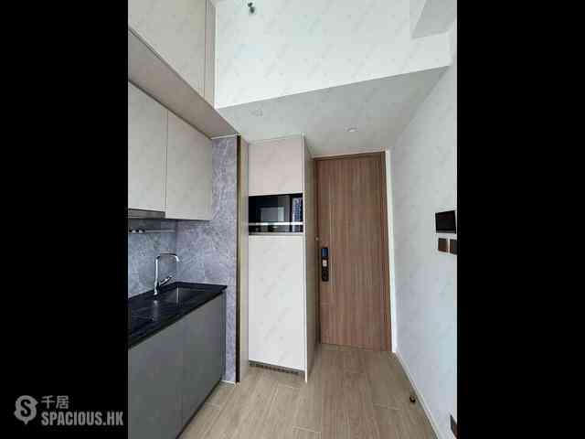 Sai Ying Pun - Des Voeux W Residence 05