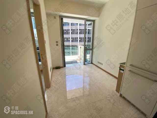 Sai Ying Pun - 63, Pokfulam Amber House (Tower 1) 04